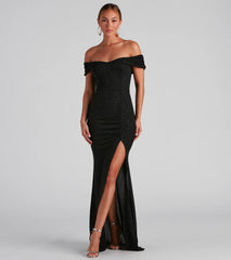 Turn heads at HOCO 2025 in this black homecoming dress, where statement-making details meet the iconic style of the Meryl Formal Glitter Long Dress.