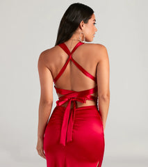 The Jamie Lace-Up Satin Formal Column Dress is your new go-to red dress—effortless, versatile, and made to update your fall style in seconds.