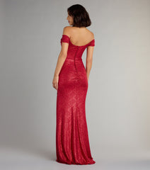 Style your seasonal looks with the Alina Glitter Off-The-Shoulder Mermaid Formal Dress, a trend-right, fall dress designed for any plan on your calendar with new and unqiue details.