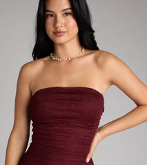 Style your seasonal looks with the Shimmering Allure Glitter Tube Midi Dress, a trend-right, wine fall dress designed for any plan on your calendar with new and unqiue details.