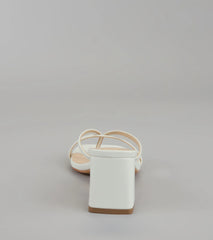 Style made simple with the Can’t Talk, Busy Strutting Block Heel Mules in white, trendy women’s shoes that take your outfit from basic to bold in one step.