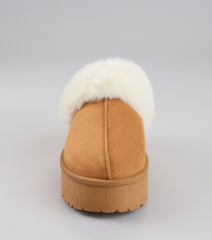 This tan piece brings trend-right energy to the Cozy Girl Platform Faux Fur Slippers, perfect for fall outfits that stand out.