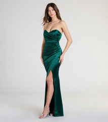 The Olive Strapless Slit Mermaid Satin Formal Dress is your new go-to hunter green dress—effortless, versatile, and made to update your fall style in seconds.