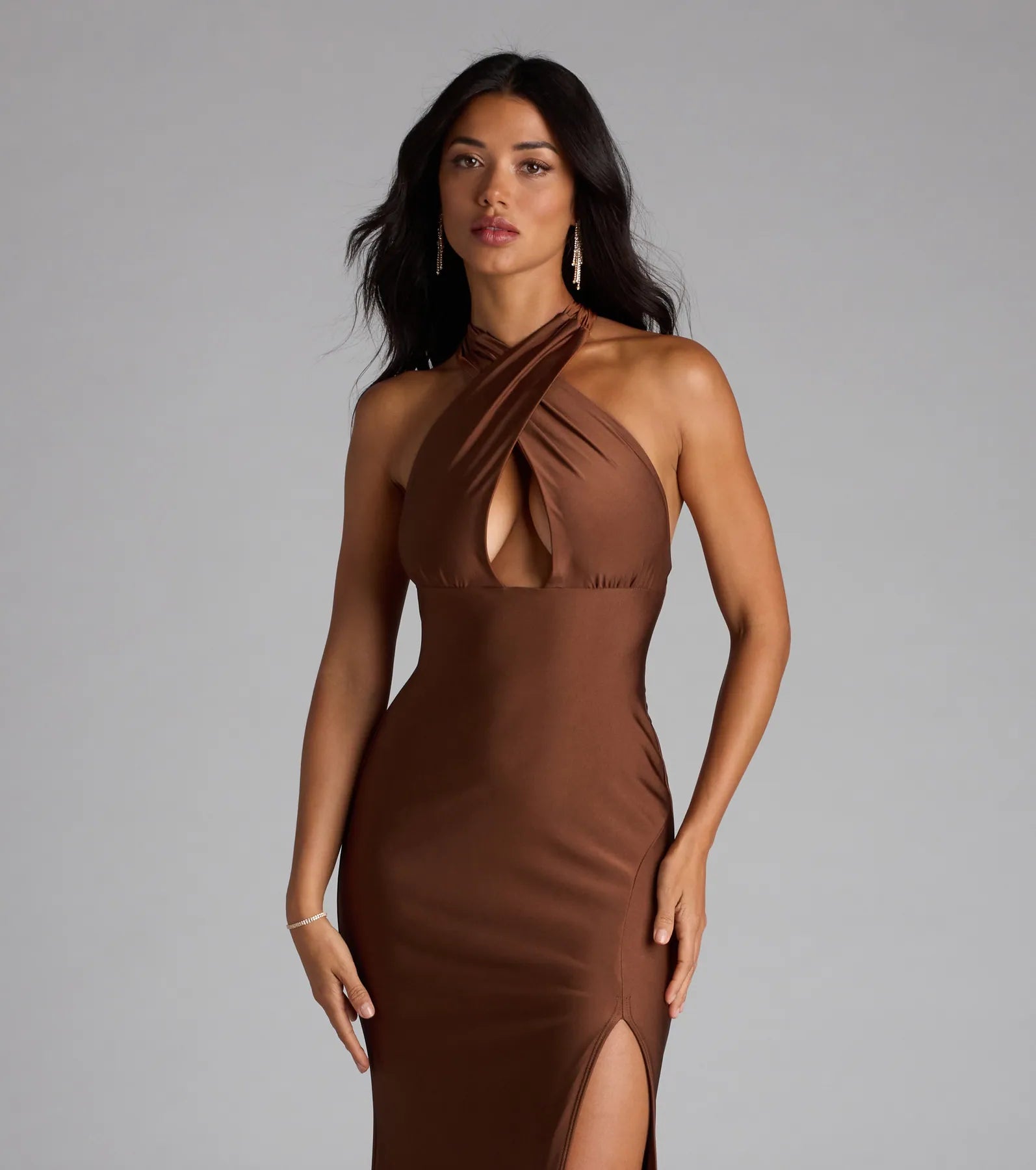 A stunning pick for an engagement photoshoot outfit or autumn wedding guest dress, this fall formal dress showcases the Lucena Convertible Mermaid Formal Dress in brown with a graceful silhouette that captures the moment.