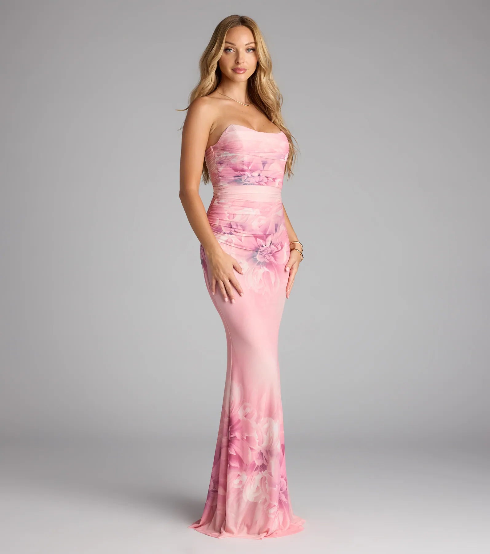 Bring a fun and feminine vibe with the Trina Floral Mermaid Formal Dress, a scroll-stopping style from Windsor's pink homecoming dress collection that brings playful charm to every HOCO moment.