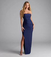 Feel instantly put-together in the Anisley Strapless High Slit Column Formal Dress in navy blue, a fall wedding guest dress designed for confident style and all-out celebration.