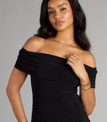 Style your seasonal looks with the Arial Open Back Mermaid Formal Dress, a trend-right, fall dress designed for any plan on your calendar with new and unqiue details.