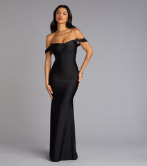 The Rae Off-The-Shoulder Mermaid Formal Dress is your new go-to Windsor dress—effortless, versatile, and made to update your fall style in seconds.