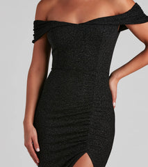 Whether it's the color or silhouette of the Meryl Formal Glitter Long Dress, this black bridesmaid dress is a gorgeous pick for a maid-of-honor or to create a bridal party look ready to celebrate!