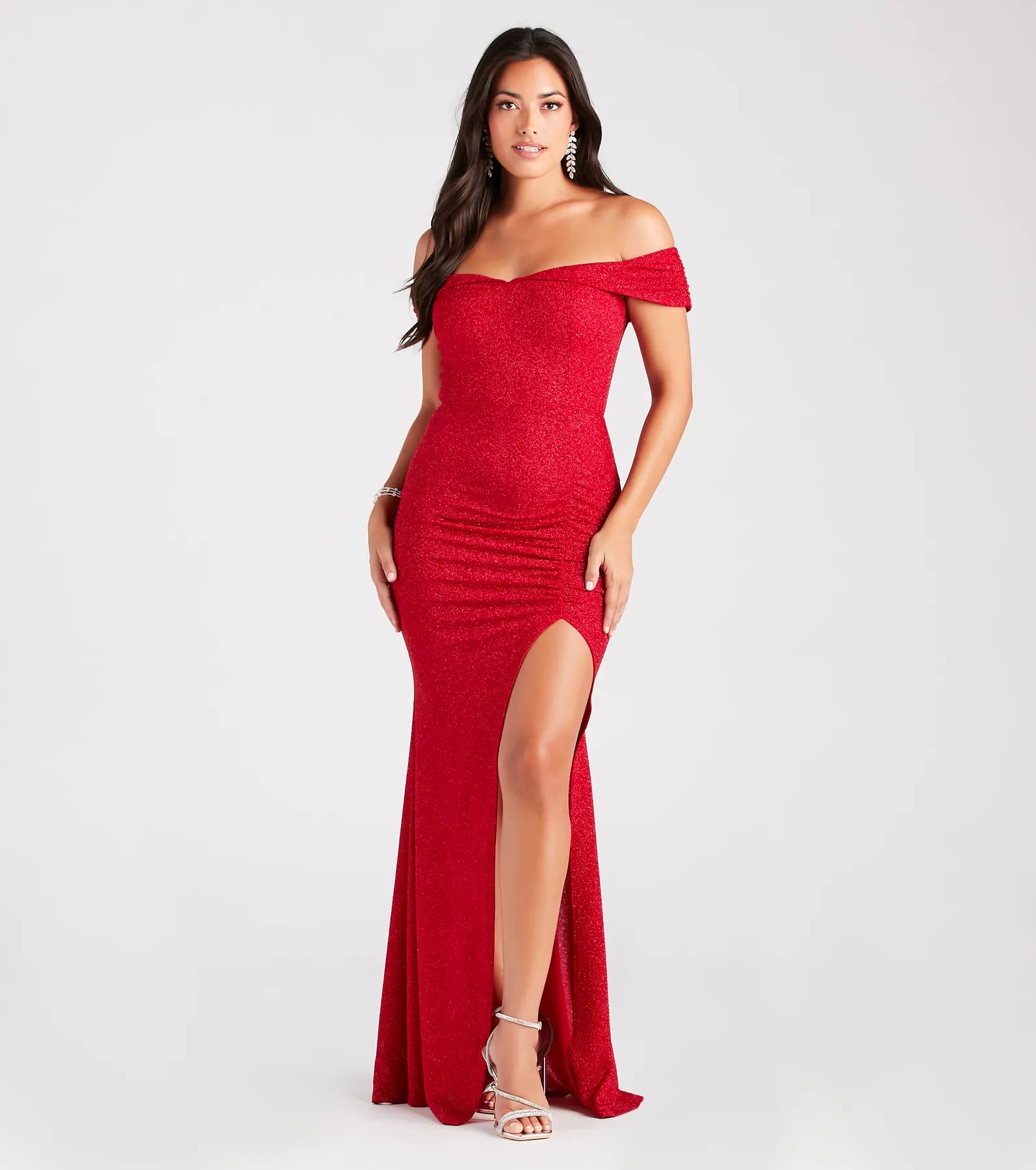 Steal the spotlight in the Meryl Formal Glitter Column Dress in red, a fiery pick from the red homecoming dresses collection designed for bold entrances.