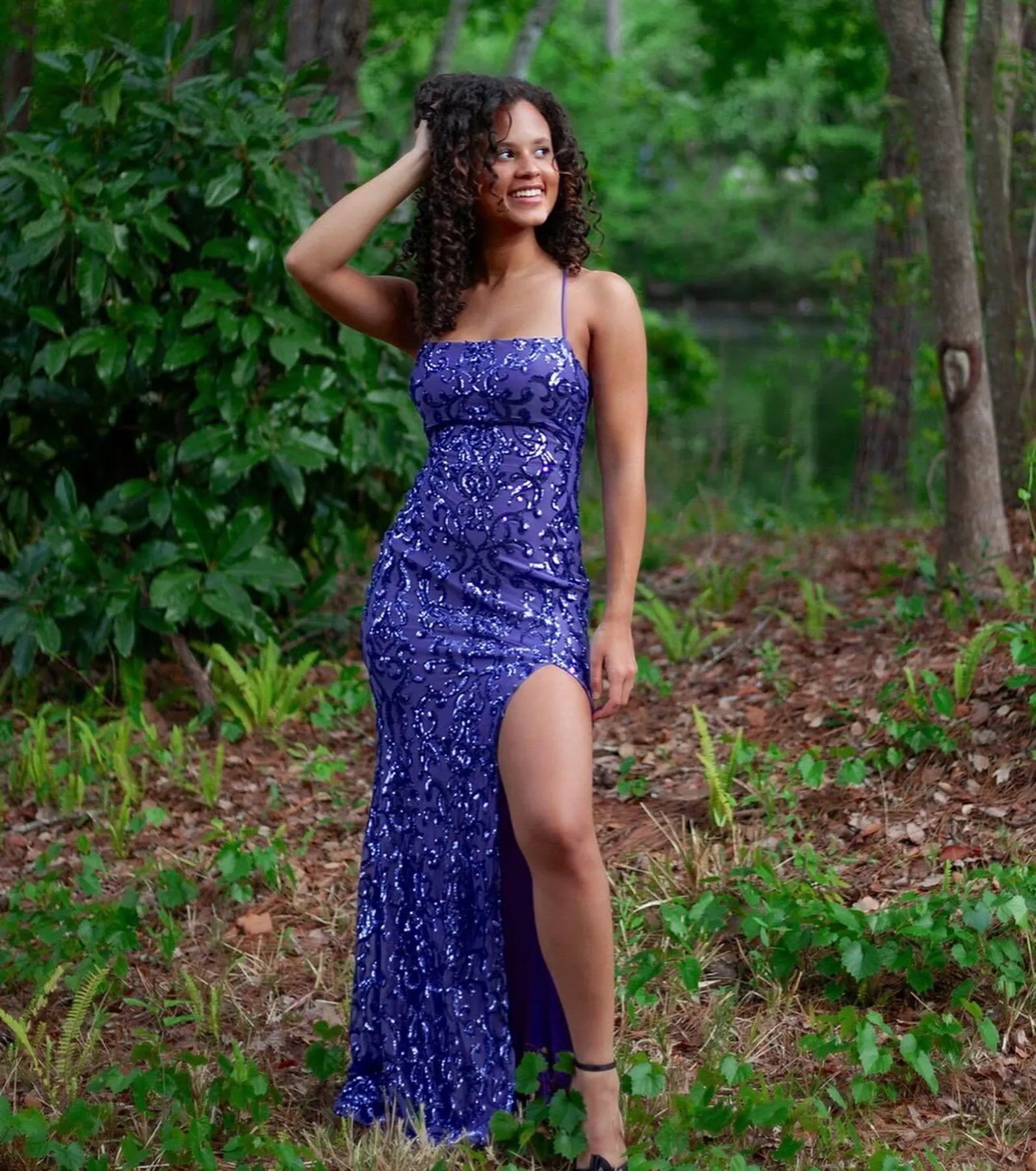Own every entrance in the Rowena Sequin Mermaid Dress, a purple party dress perfect for milestone birthdays and grad parties, or dancing through autumn nights and unforgettable bachelorette celebrations.