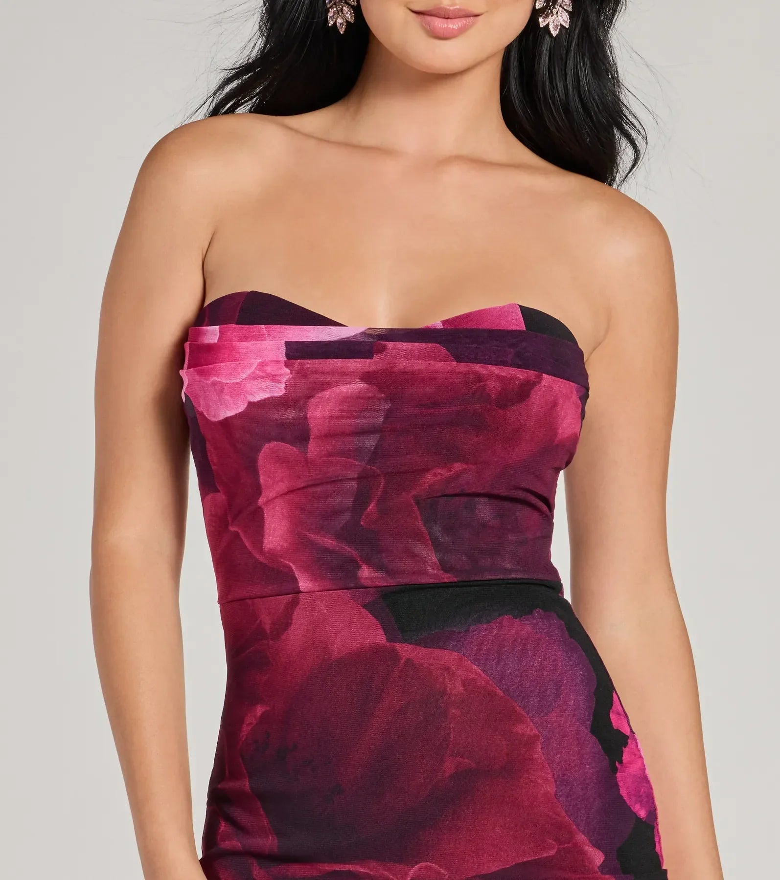 Make a bold statement in the Julianna Floral Mesh Strapless Mermaid Dress in magenta, the perfect fall dress for weddings, cocktail hours, nights out, and/or seasonal celebrations.