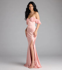 Step into the new season looking effortlessly chic in the Cordella Sweetheart Mermaid Sit Satin Formal Dress in mauve, a must-have Windsor dress for your cool-weather wardrobe.