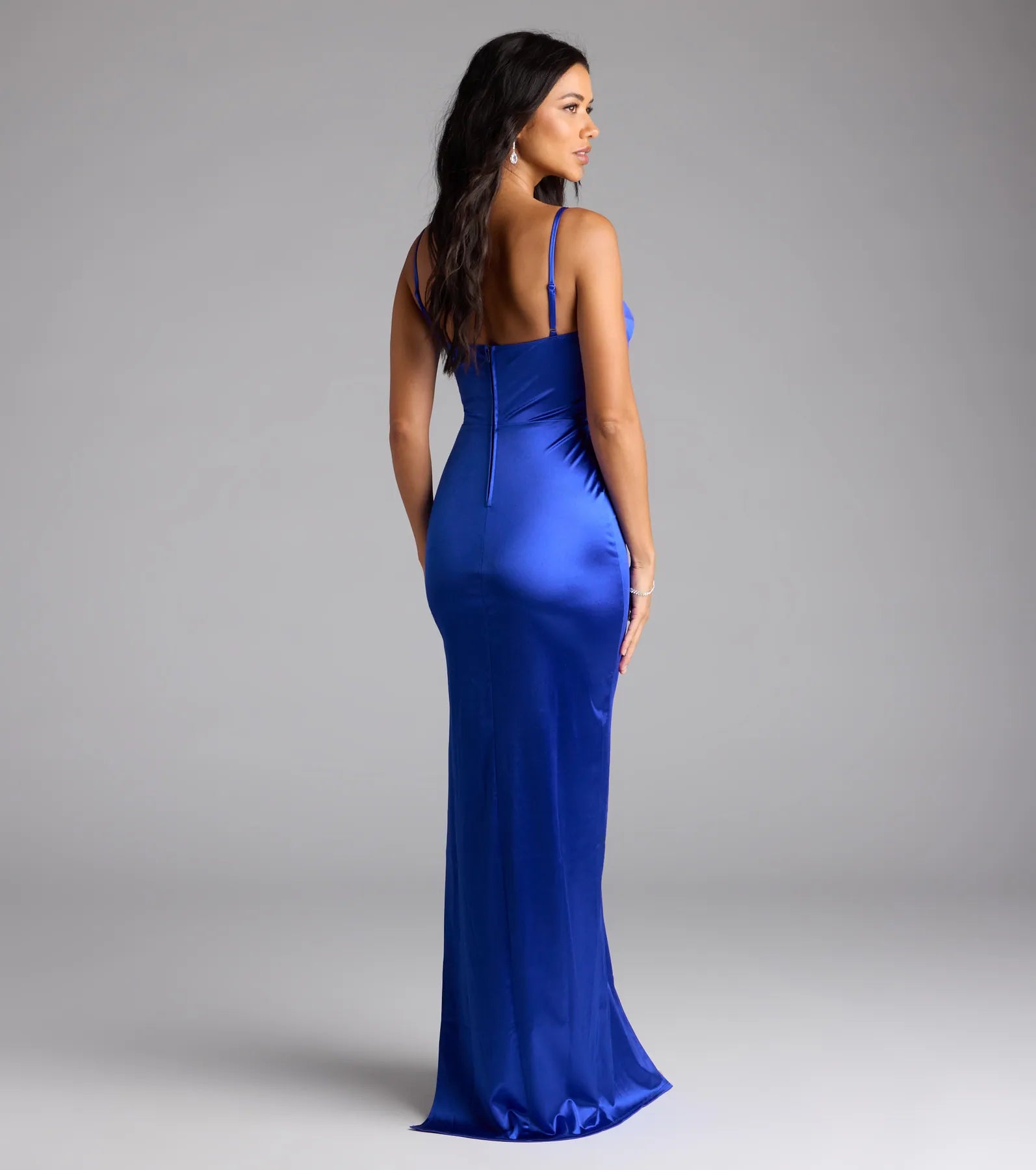 Own the spotlight in the Iliana Cowl Neck High Slit Satin Column Dress, a royal blue formal dress crafted to deliver luxe style for fall weddings, military balls, or any special event.