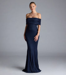 The Nastassia Off-The-Shoulder Mermaid Glitter Formal Dress is your new go-to navy blue dress—effortless, versatile, and made to update your fall style in seconds.