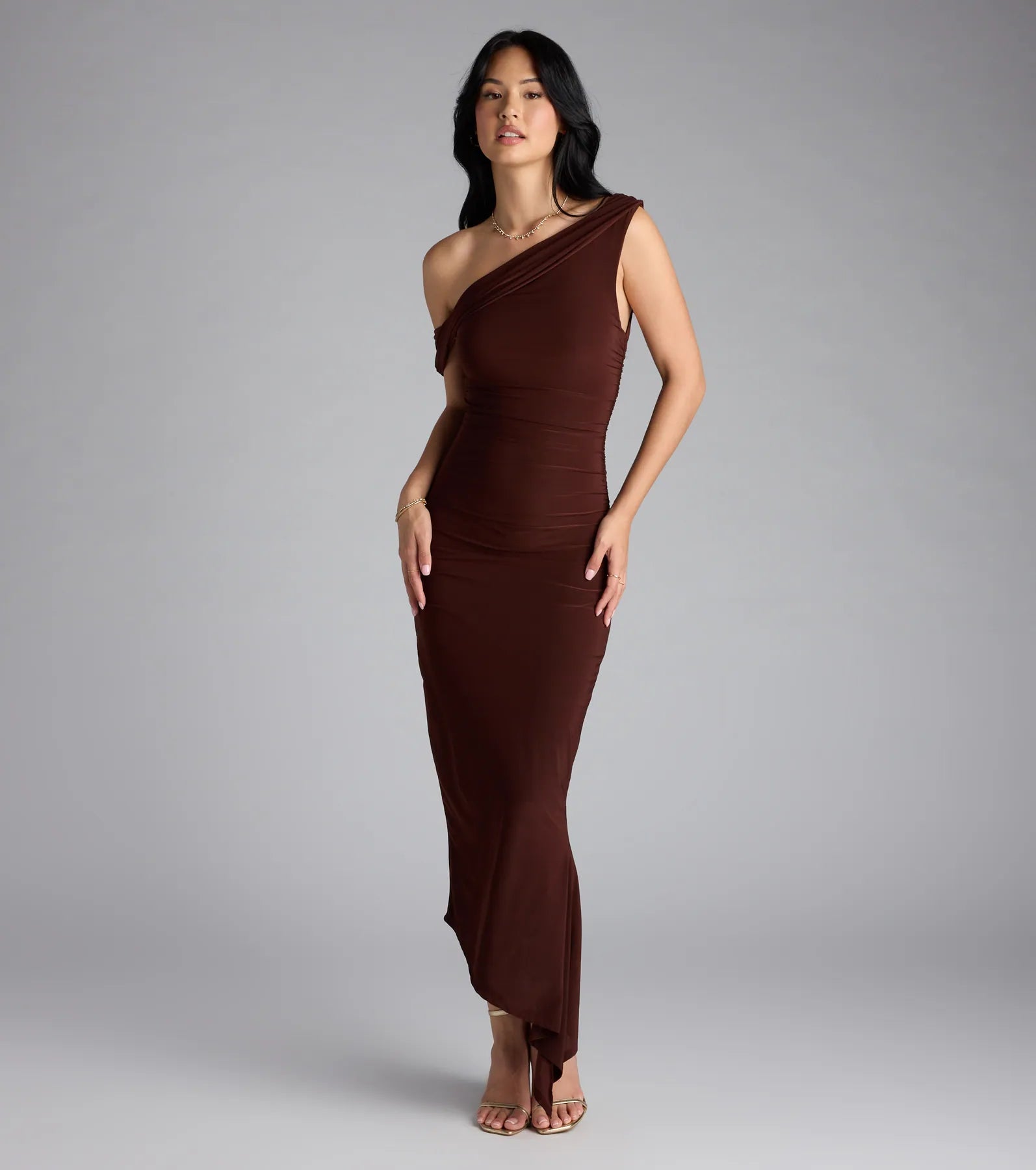 The Can't Deny It One-Shoulder Bodycon Midi Dress is your new go-to brown dress—effortless, versatile, and made to update your fall style in seconds.