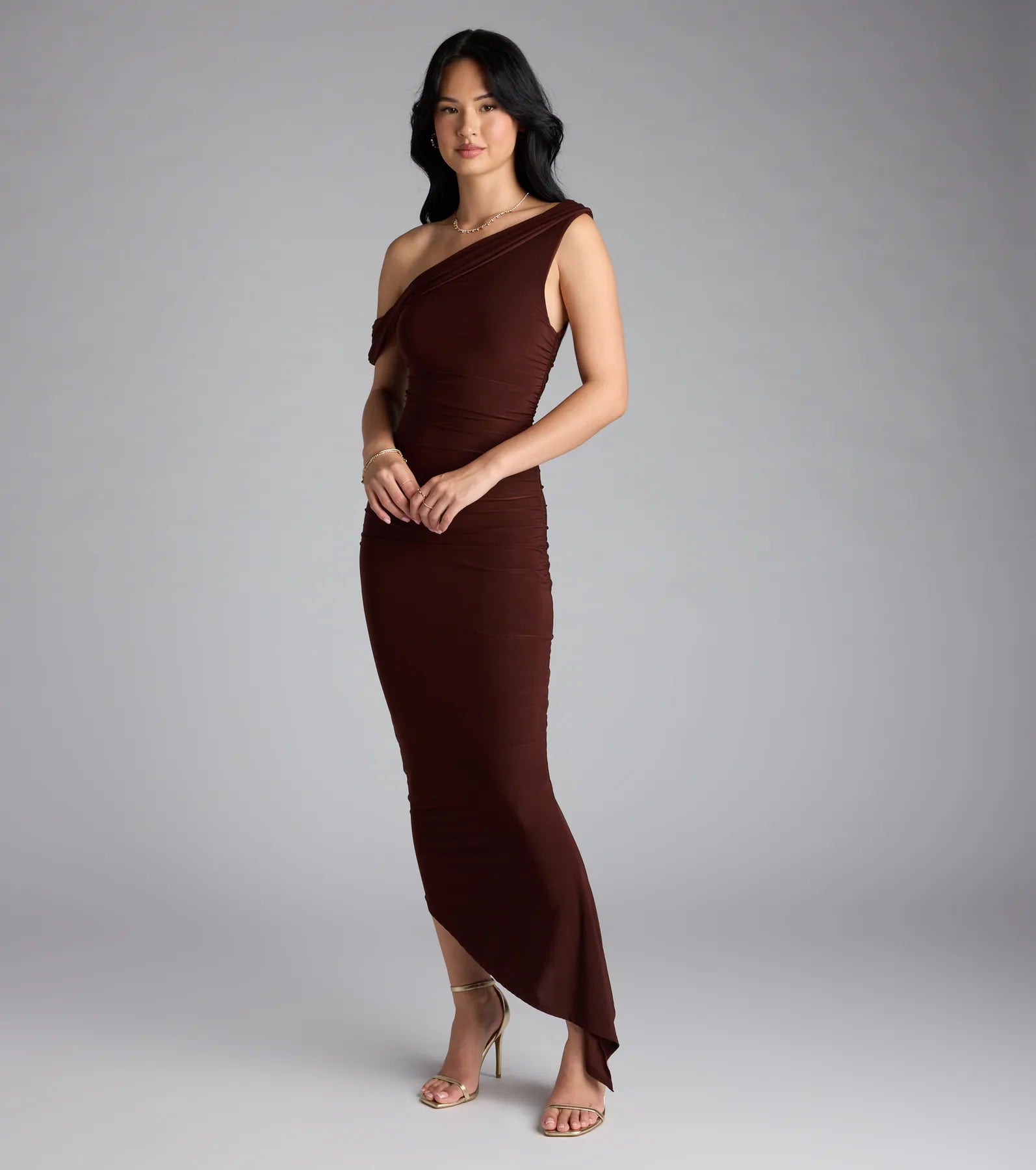 The Can't Deny It One-Shoulder Bodycon Midi Dress is your new go-to brown dress—effortless, versatile, and made to update your fall style in seconds.