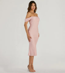 Celebrate the special day in the Exceptional Off-The-Shoulder Flared Midi Dress, a pink country wedding guest dress with soft, romantic details that blend charm and sophistication.