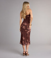 Style your seasonal looks with the Falling For Floral Strapless Midi Dress, a trend-right, fall dress designed for any plan on your calendar with new and unqiue details.