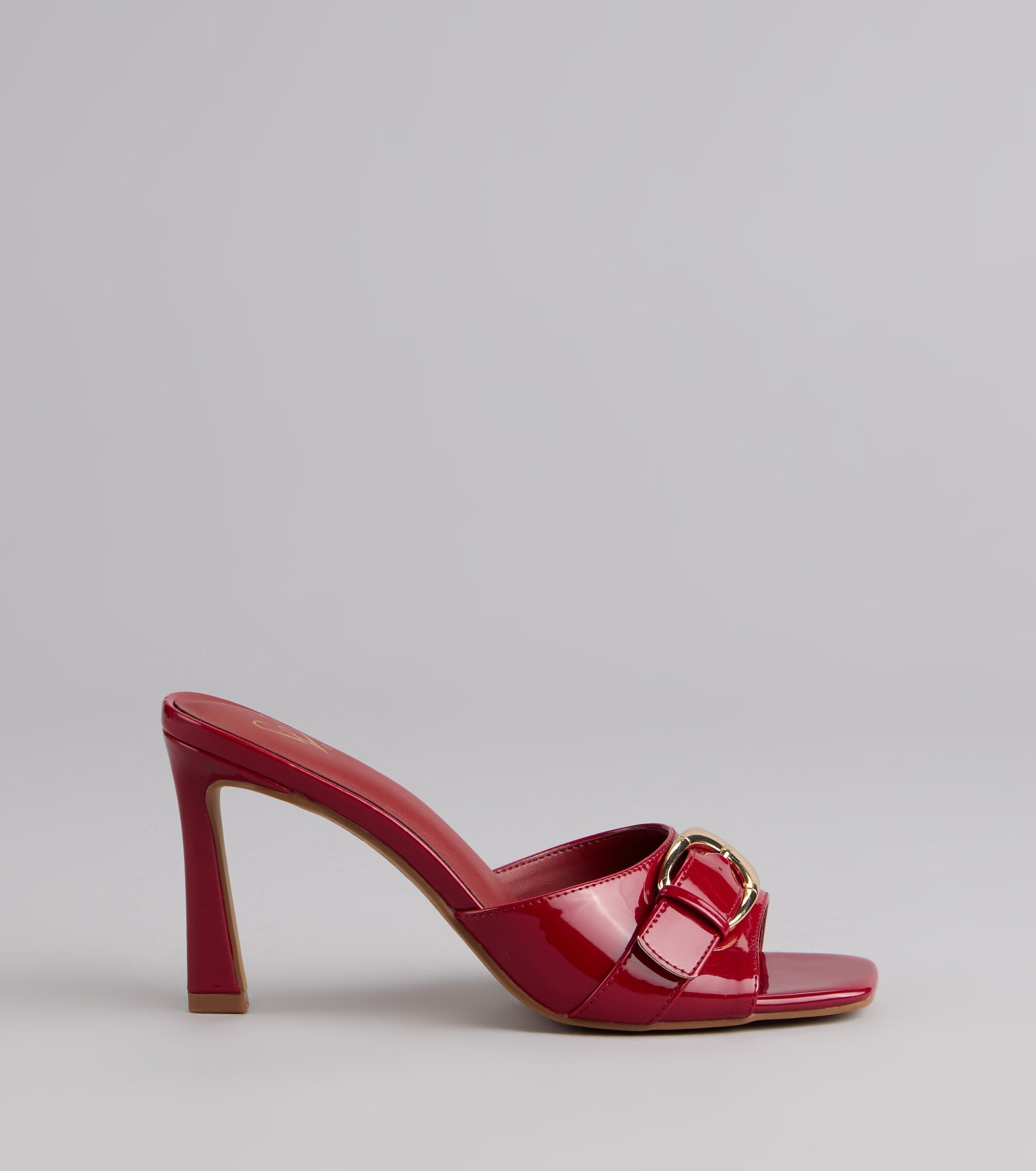 Style made simple with the City Lights Buckle Heel Mules, trendy women’s shoes that take your outfit from basic to bold in one step.