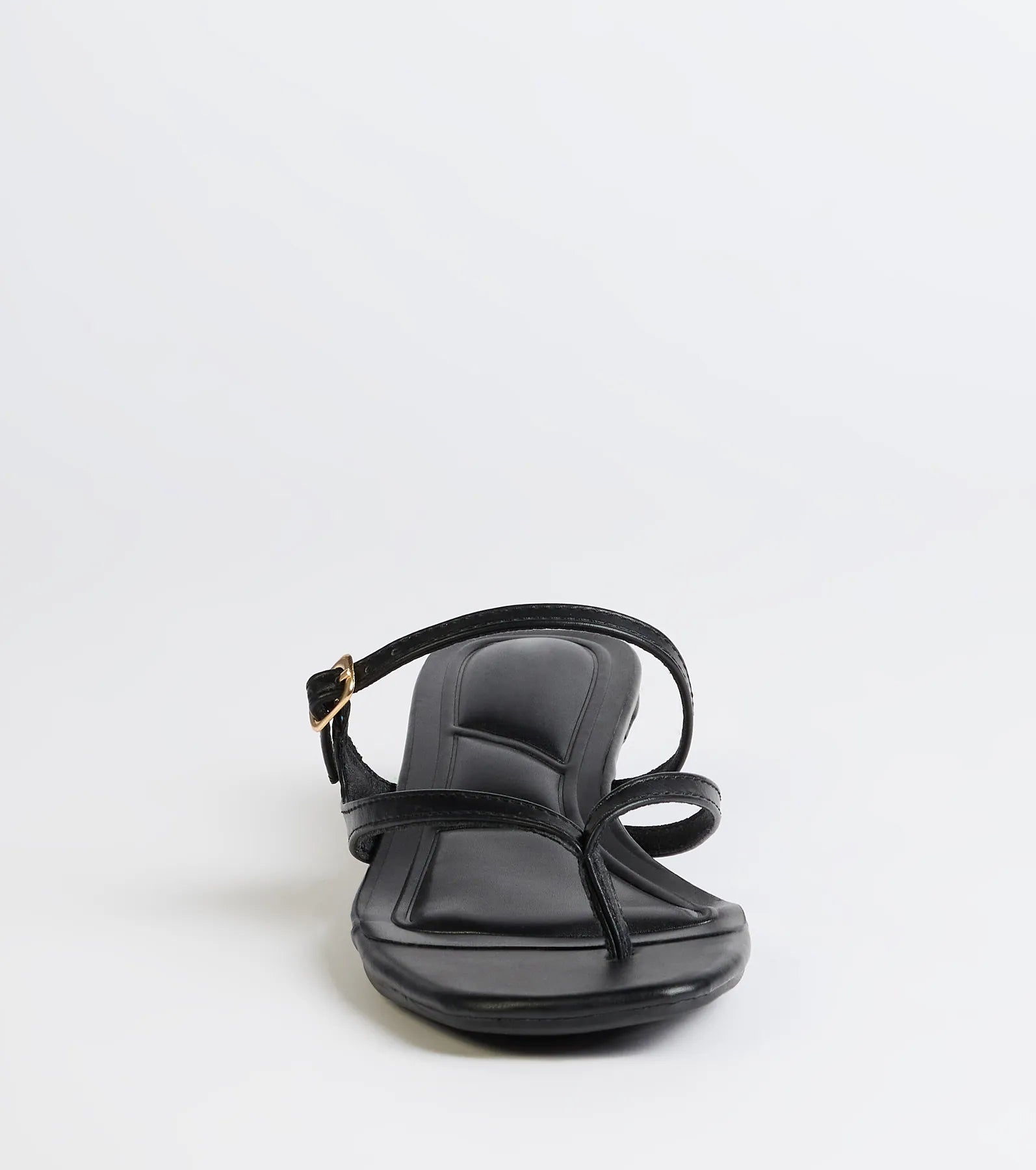 Style made simple with the Chic Trend Thong Strap Kitten Heel Mules in black, trendy women’s shoes that take your outfit from basic to bold in one step.