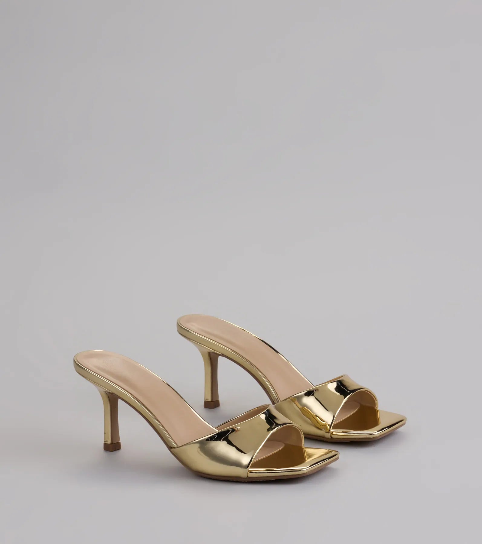 Style made simple with the Glam Stunner Stiletto Mules in gold, trendy women’s shoes that take your outfit from basic to bold in one step.