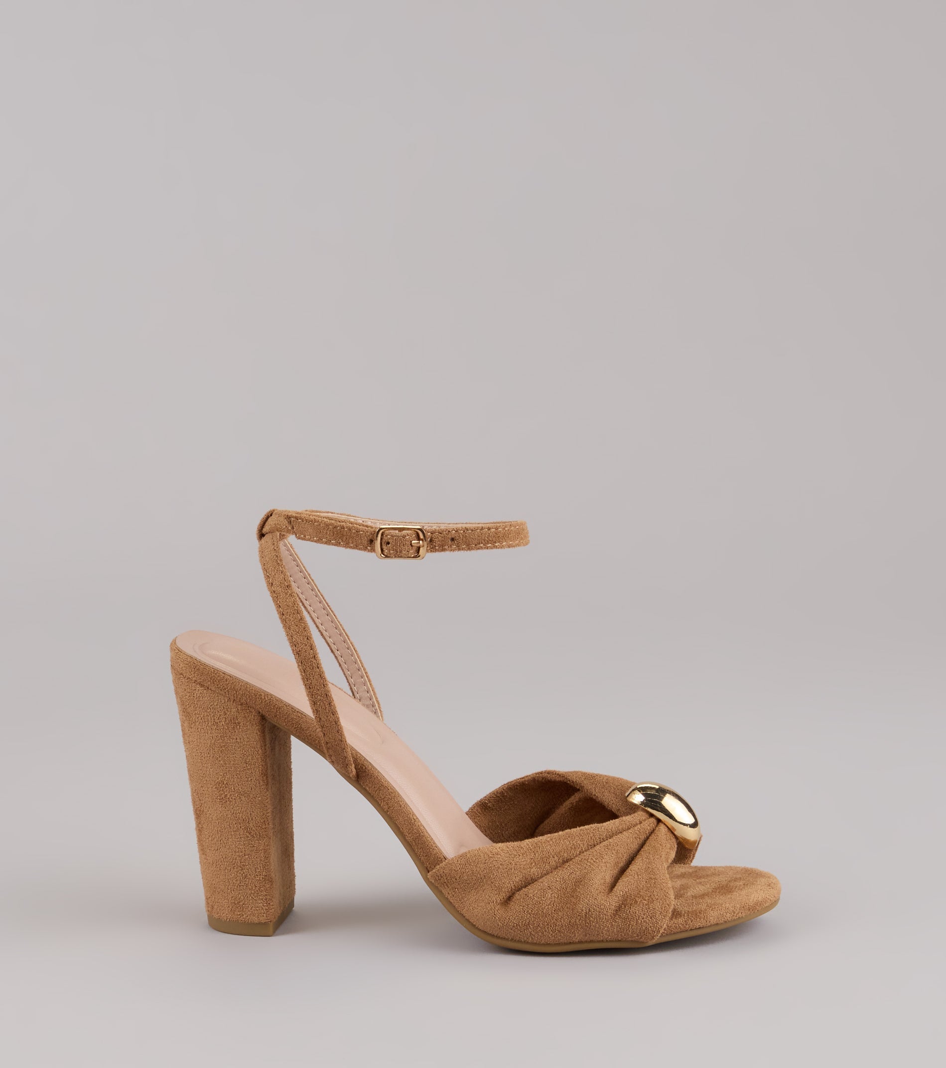 This piece brings trend-right energy to the Chic Streak Faux Suede Block Heels, perfect for fall outfits that stand out.