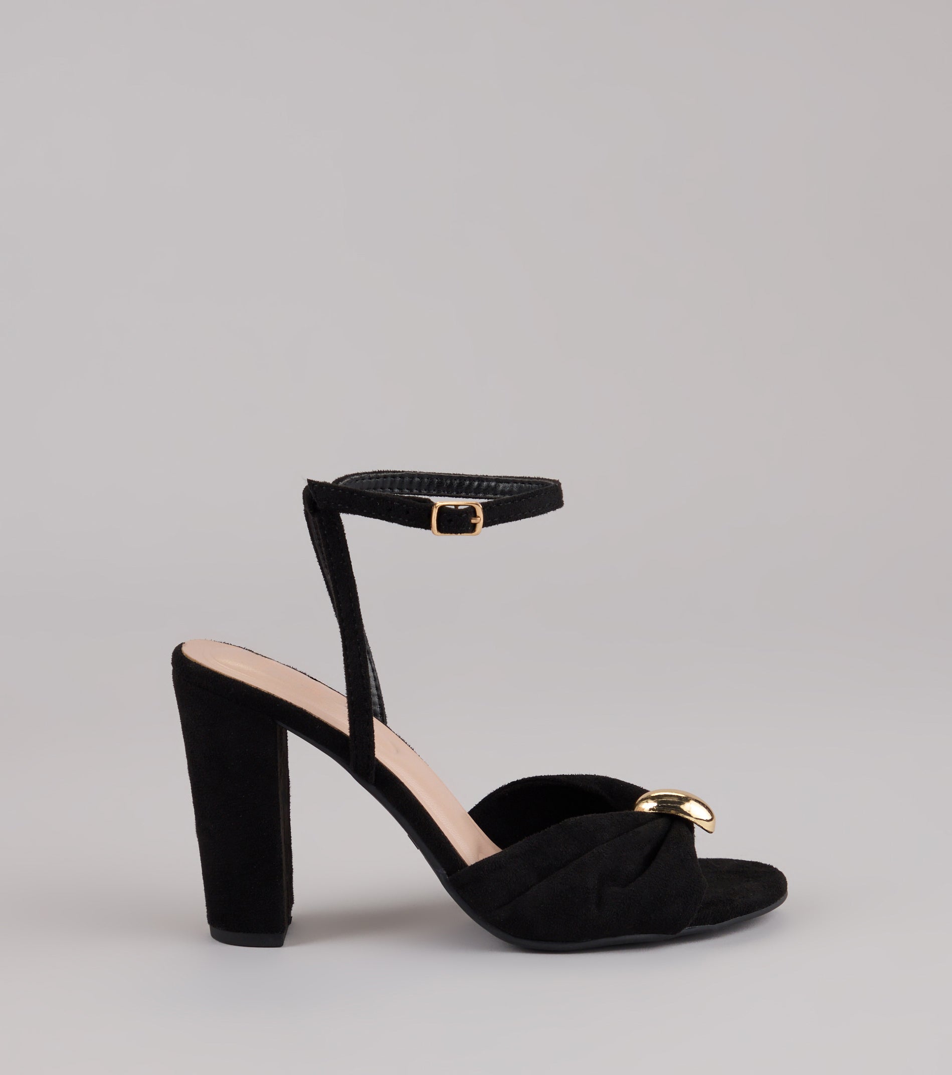 This piece brings trend-right energy to the Chic Streak Faux Suede Block Heels, perfect for fall outfits that stand out.