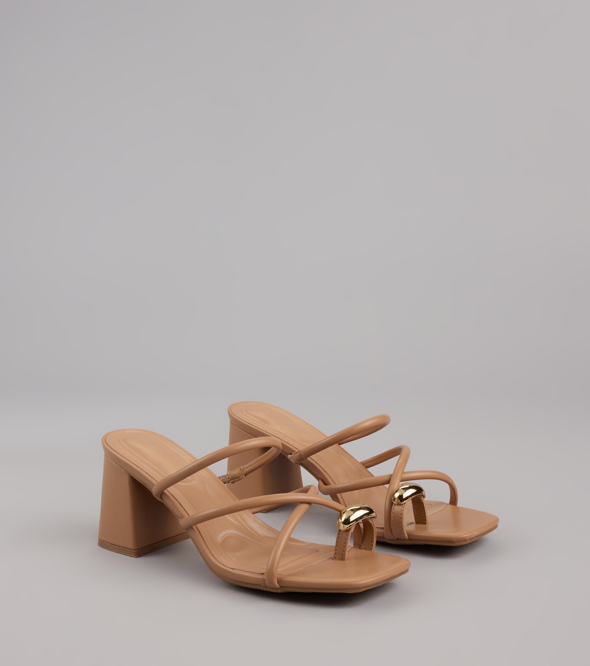 Style made simple with the Walking Pretty Toe Ring Heels, trendy women’s shoes that take your outfit from basic to bold in one step.