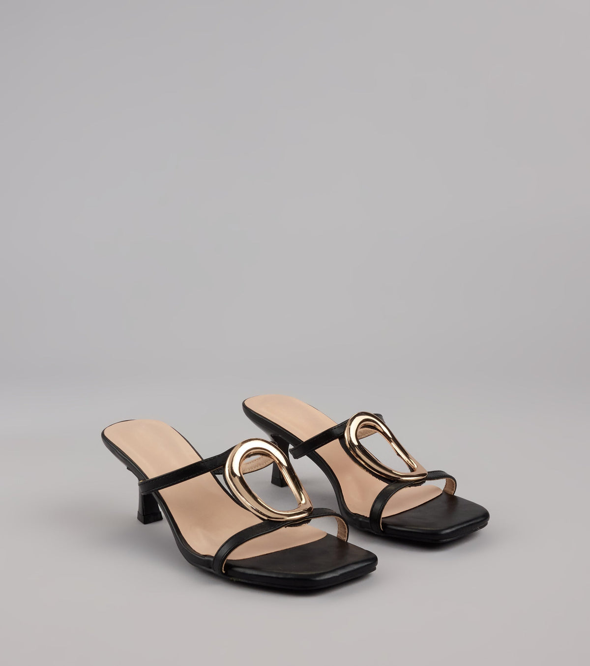 Style made simple with the Sassy Sleek Square Toe Kitten Heels, trendy women’s shoes that take your outfit from basic to bold in one step.