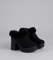 Style made simple with the Fuzzy Feel Chunky Clog Mules in black, trendy women’s shoes that take your outfit from basic to bold in one step.