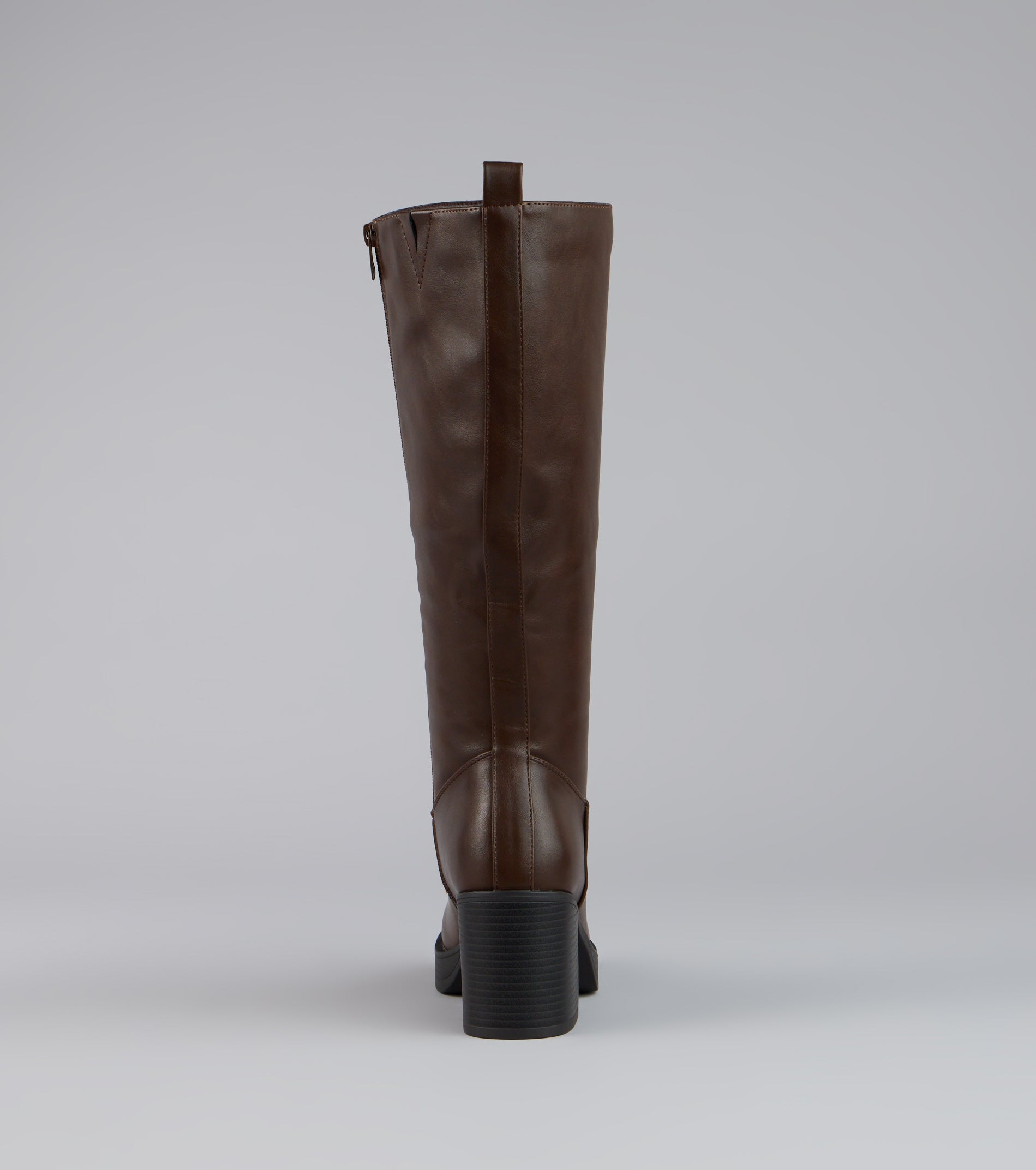 This piece brings trend-right energy to the Retro Rise Knee High Platform Boots, perfect for fall outfits that stand out.