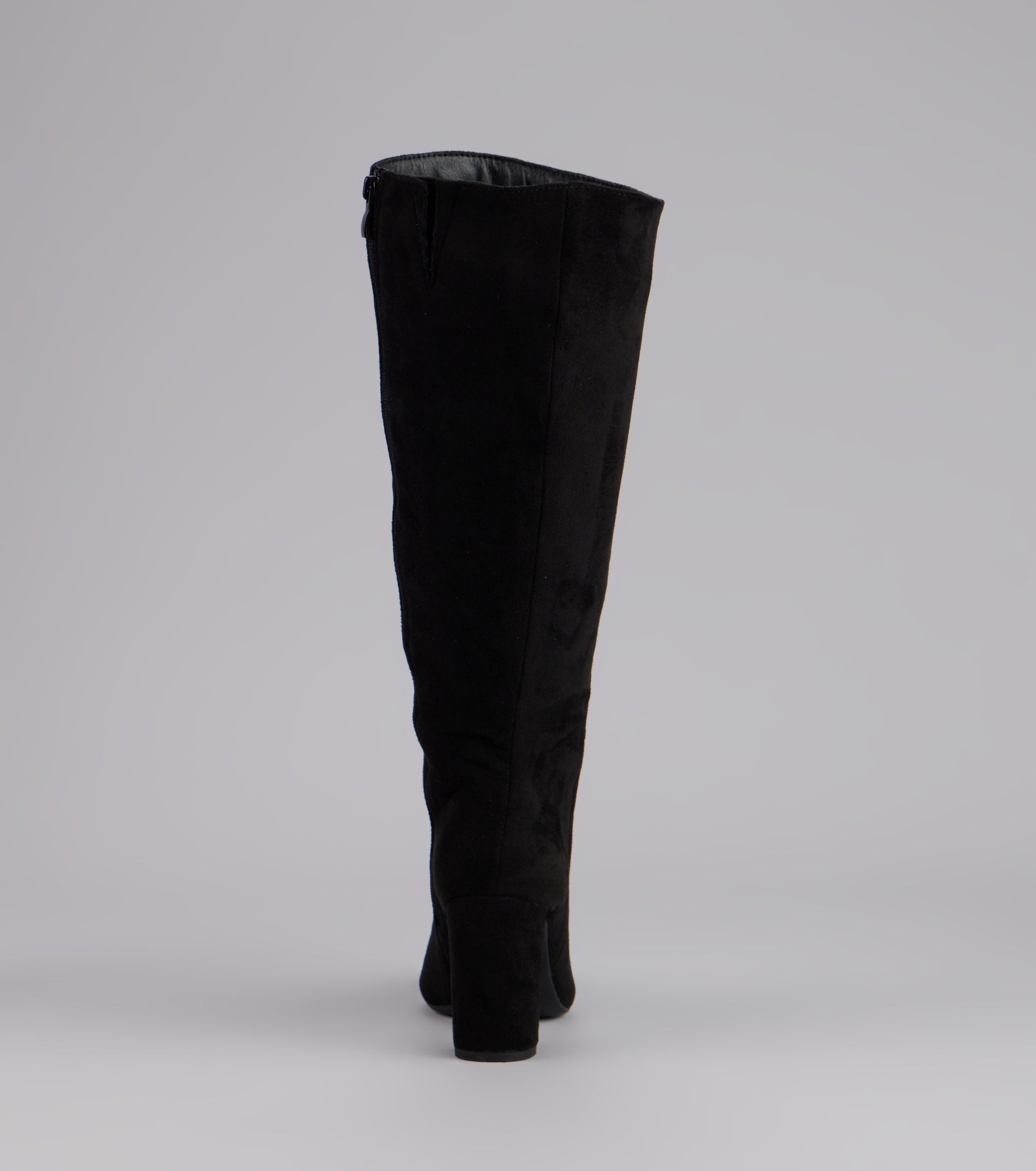 This piece brings trend-right energy to the Fall For Me Wide Calf Knee-High Boots, perfect for fall outfits that stand out.